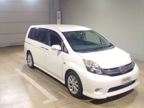 2012 Toyota Isis ZGM11W[2]