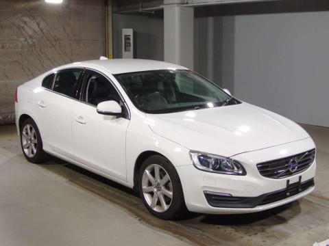 2018 Volvo S60 FD4204T[2]