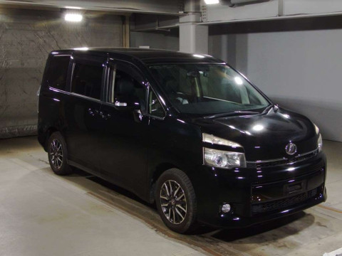 2012 Toyota Voxy ZRR70G[2]