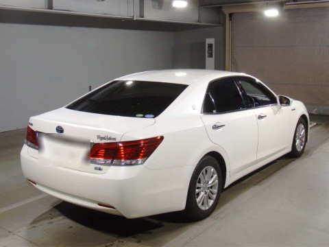 2013 Toyota Crown Hybrid AWS210[1]