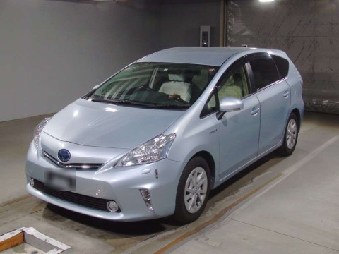 2014 Toyota Prius alpha ZVW40W[0]