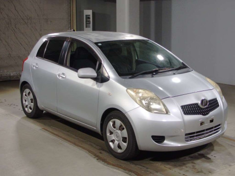 2005 Toyota Vitz SCP90[2]