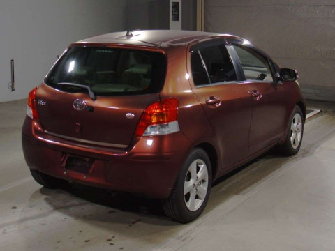 2008 Toyota Vitz SCP90[1]