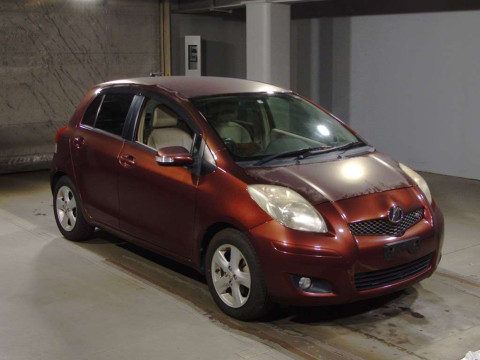 2008 Toyota Vitz SCP90[2]