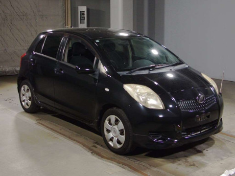 2005 Toyota Vitz SCP90[2]