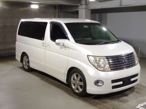 2005 Nissan Elgrand ME51[2]