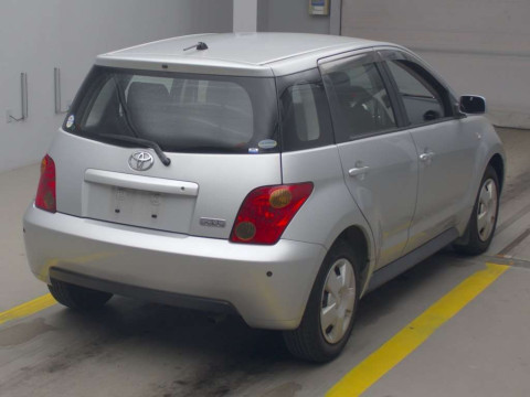 2002 Toyota IST NCP60[1]