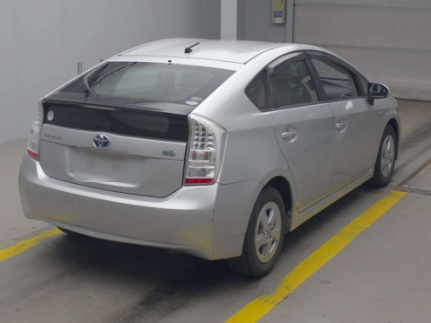 2010 Toyota Prius ZVW30[1]