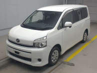 2010 Toyota Voxy