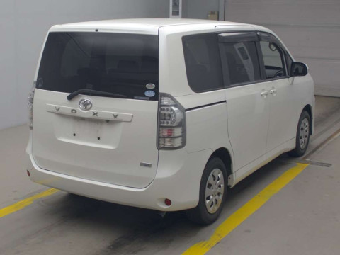 2010 Toyota Voxy ZRR70G[1]