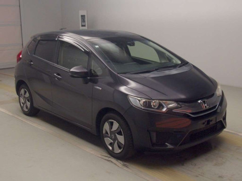 2015 Honda Fit Hybrid GP5[2]