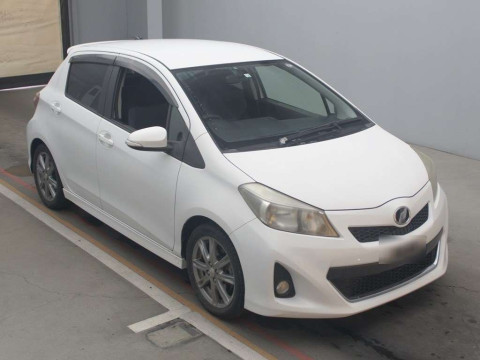 2012 Toyota Vitz NCP131[2]