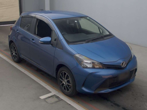 2016 Toyota Vitz KSP130[2]