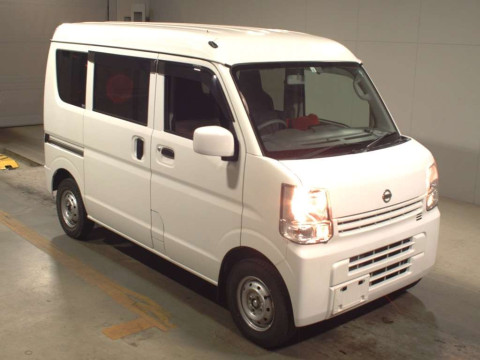 2022 Nissan NV100 Clipper DR17V[2]