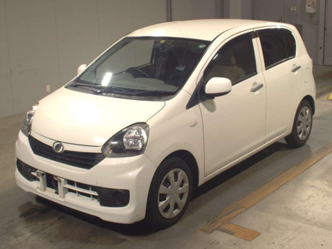 2016 Daihatsu Mira es LA300S[0]