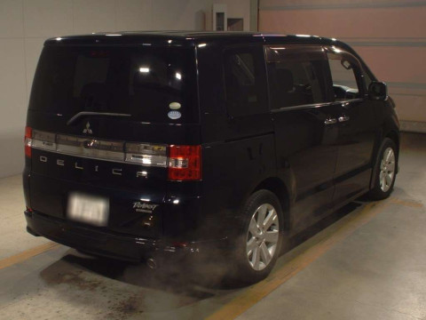 2011 Mitsubishi Delica D5 CV4W[1]