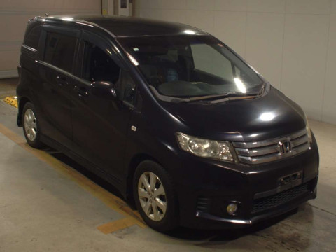 2010 Honda Freed Spike GB3[2]