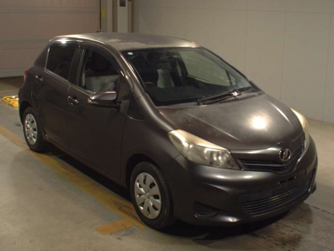 2012 Toyota Vitz KSP130[2]