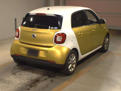 2015 Smart Smart ForFour 453042[1]