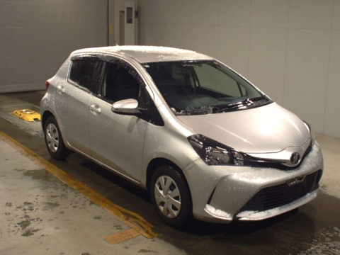 2016 Toyota Vitz KSP130[2]