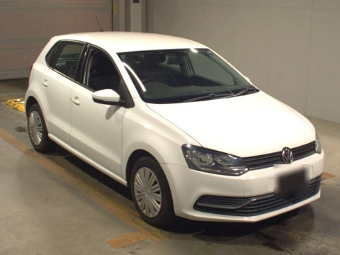 2015 Volkswagen Polo 6RCJZ[2]