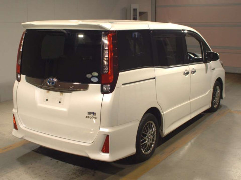 2016 Toyota Noah ZWR80W[1]