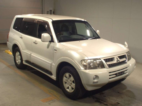 2004 Mitsubishi Pajero V73W[2]