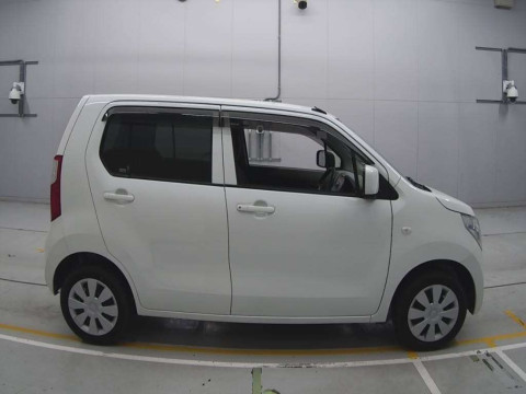 2015 Suzuki Wagon R MH34S[2]