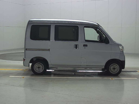 2020 Daihatsu Hijet Cargo S321V[2]