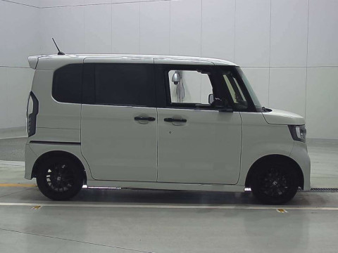 2023 Honda N-BOX CUSTOM JF3[2]