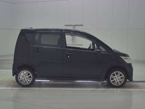 2010 Daihatsu Move L175S[2]