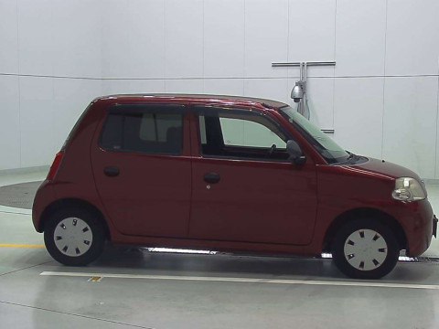 2010 Daihatsu Esse L235S[2]