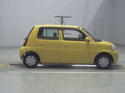 2006 Daihatsu Esse L235S[2]