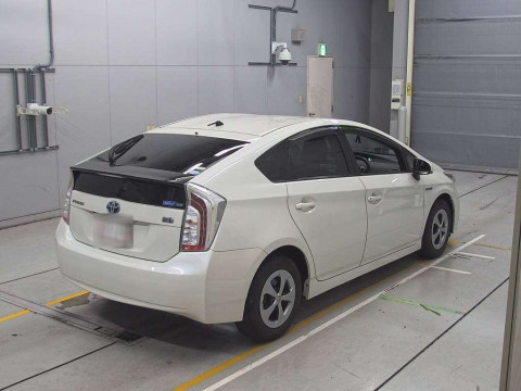 2012 Toyota Prius ZVW30[1]