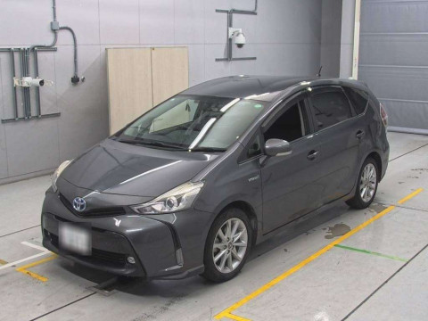 2015 Toyota Prius alpha ZVW41W[0]