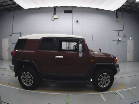 2011 Toyota FJ CRUISER GSJ15W[2]