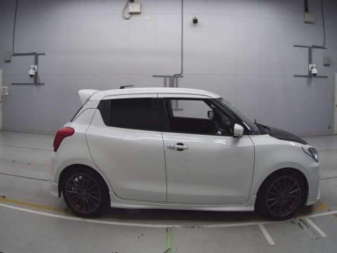 2019 Suzuki Swift Sport ZC33S[2]