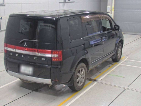 2010 Mitsubishi Delica D5 CV4W[1]