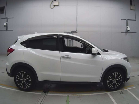 2014 Honda VEZEL RU1[2]