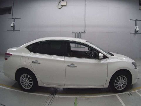 2015 Nissan SYLPHY TB17[2]