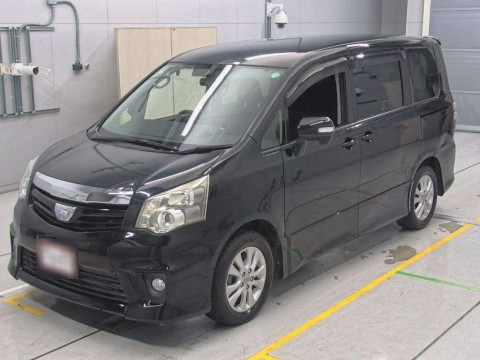 2012 Toyota Noah ZRR70W[0]