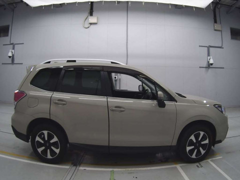 2016 Subaru Forester SJ5[2]