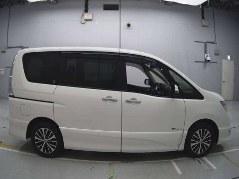 2016 Nissan Serena HFC26[2]