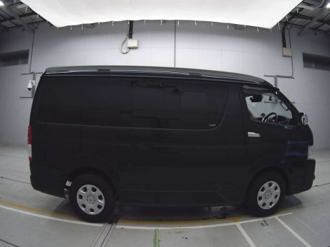 2019 Toyota Hiace Wagon TRH214W[2]