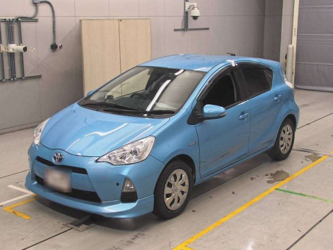 2012 Toyota Aqua NHP10[0]