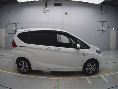 2019 Honda Freed hybrid GB7[2]