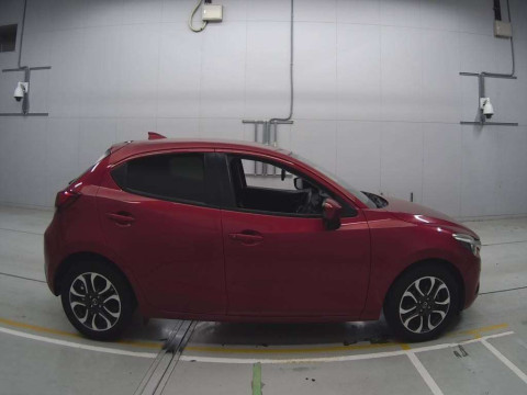 2015 Mazda Demio DJ5FS[2]