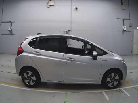 2014 Honda Fit Hybrid GP5[2]