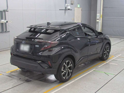 2017 Toyota C-HR ZYX10[1]