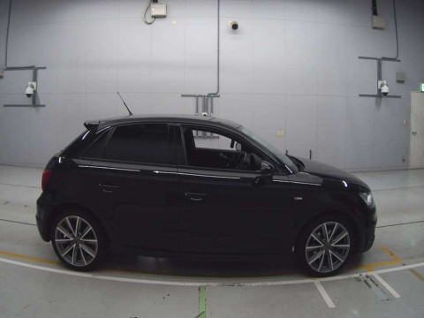 2014 Audi A1 Sportback 8XCAX[2]